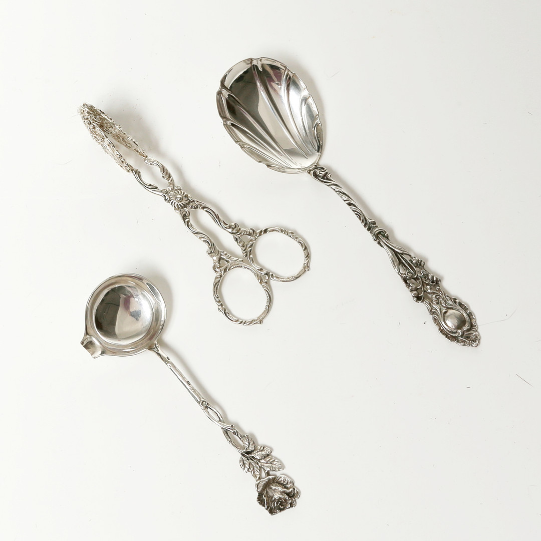 SKED, SERVERINGSTÅNG och SÅSSKED, silver.