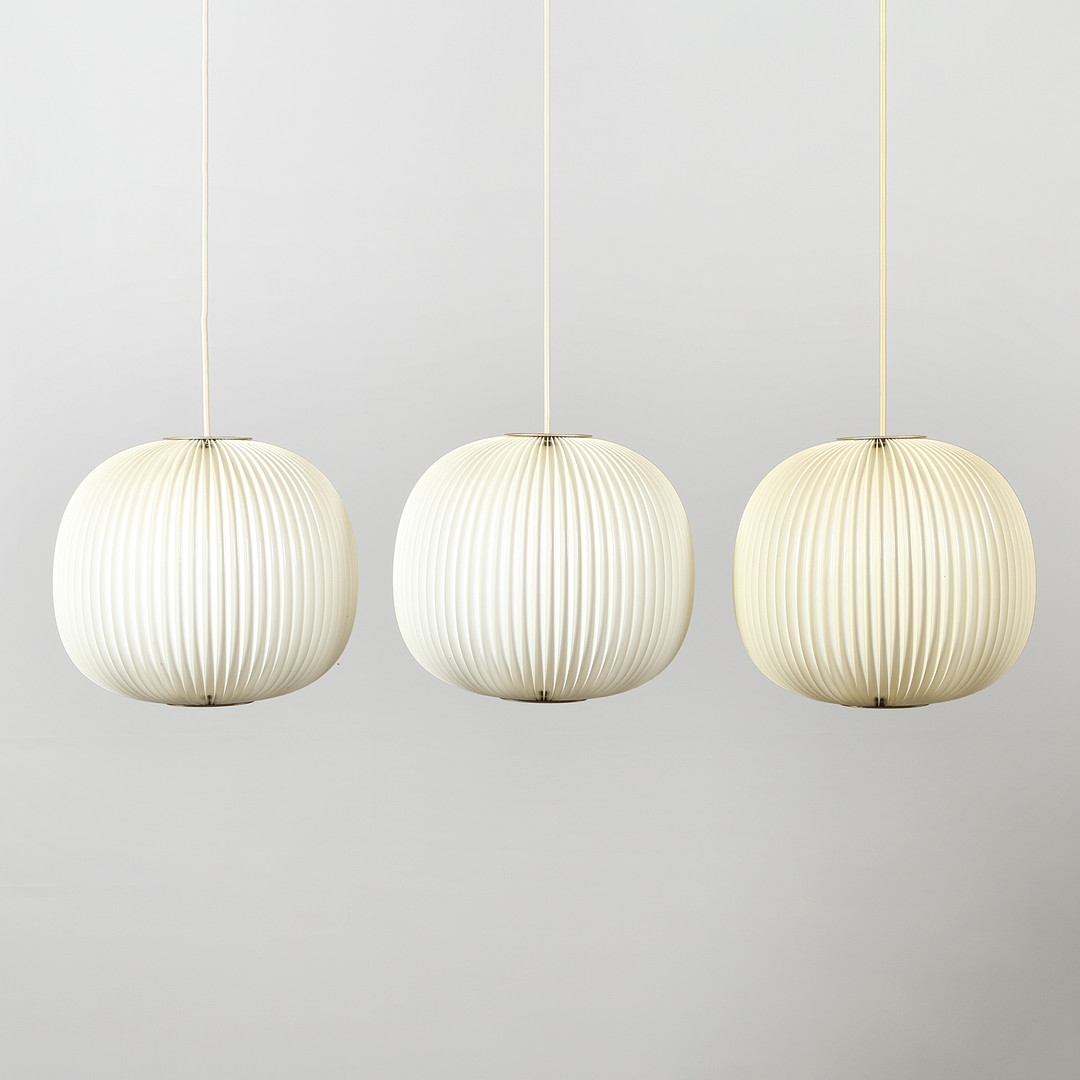 HALLGEIR HOMSTVEDT & JONAH TAKAGI. Le Klint. Tre "Lamella" pendler (3).