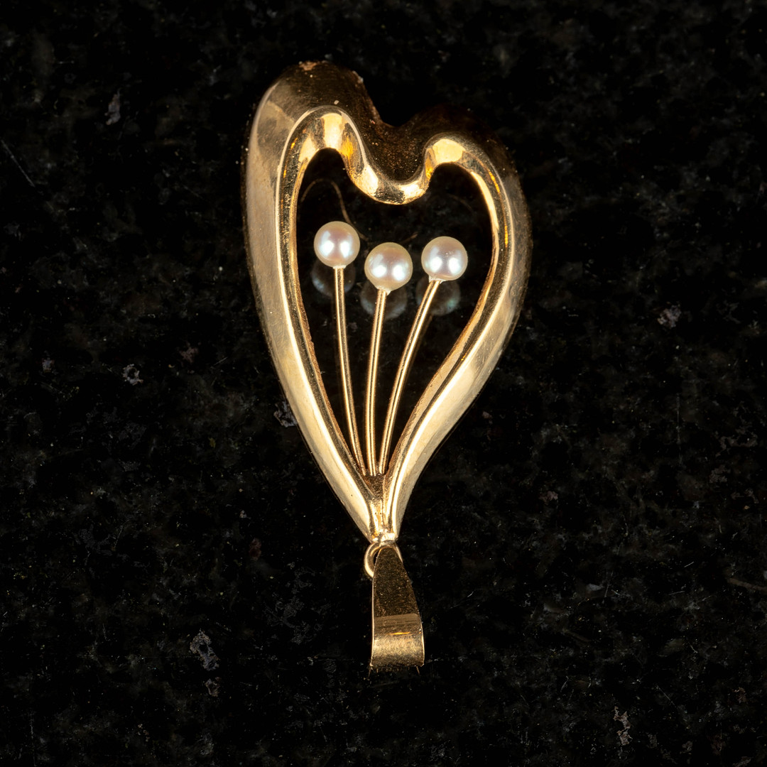 HÄNGE, 18K Guld, Besatt med pärlor, 1958.