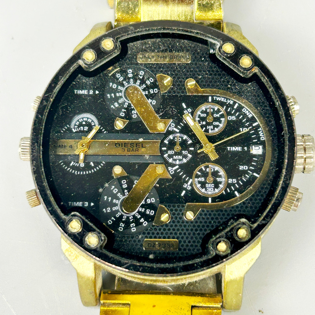 DIESEL WRISTWATCH.