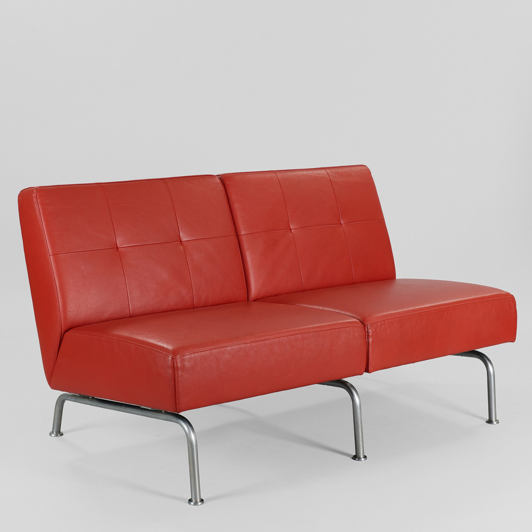 JOHANNES FOERSOM & PETER HJORT-LORENZEN. To-pers sofa, model EJ 60. Erik Jørgensen.