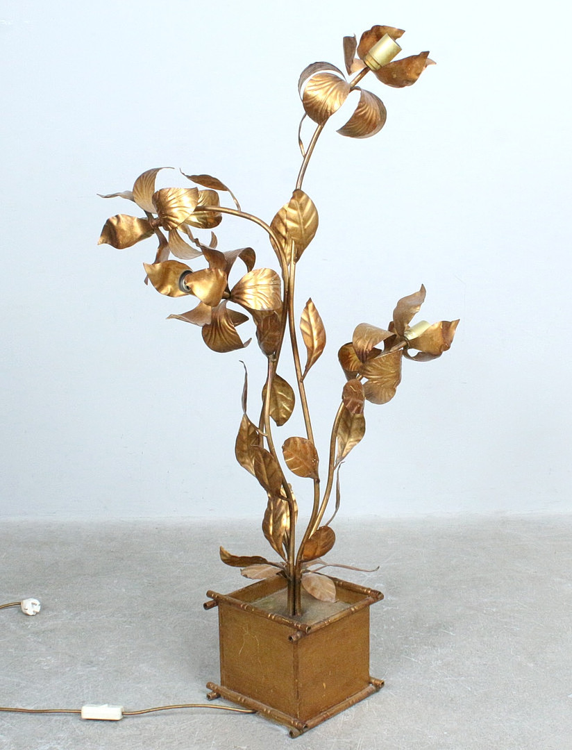 HANS KÖGL. ZUGESCHRIEBEN. Stehlampe/Stehleuchte, Hollywood Regency, 1970er Jahre.