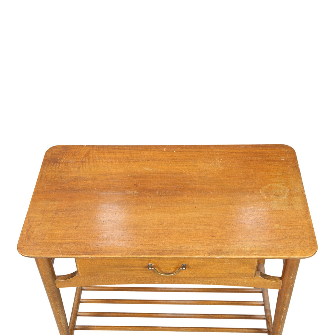 Sidebord / lampebord af mahogni og bøg, 1950'erne.