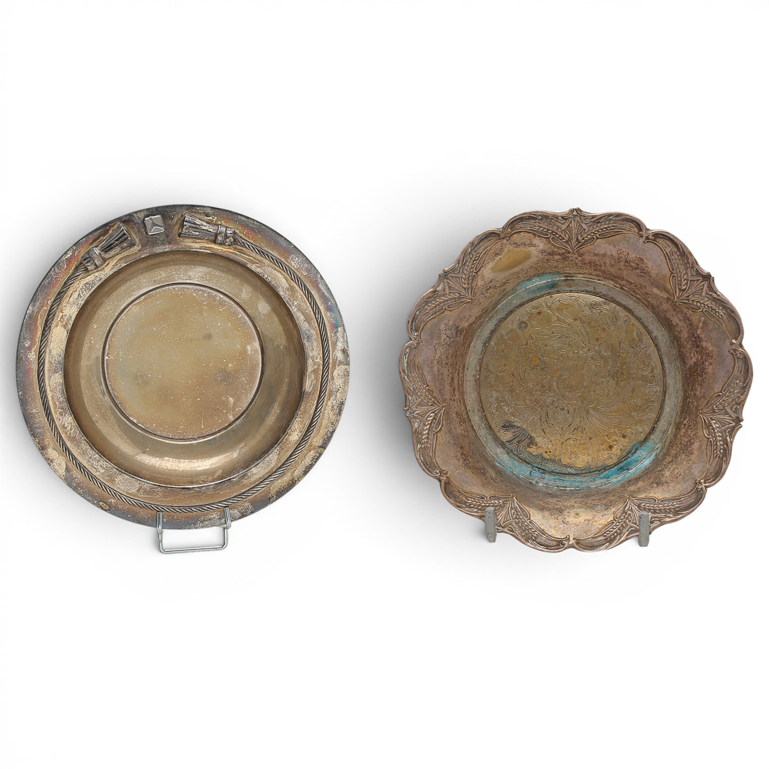 Two silvery metal centrepieces, 20th Century.