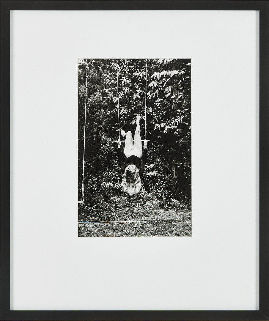 HELMUT NEWTON. Efter, "Croix-Valmer, 1976", offsetlitografiskt fotografi, ur Special Collection från 1979.