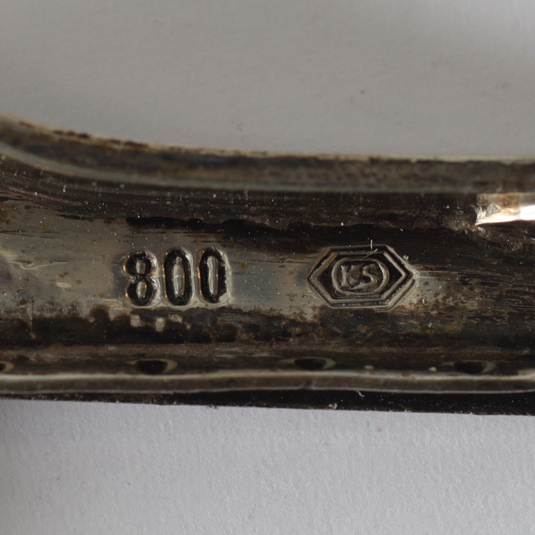 VÄSKBYGEL, nysilver med stenar, 1900-tal.