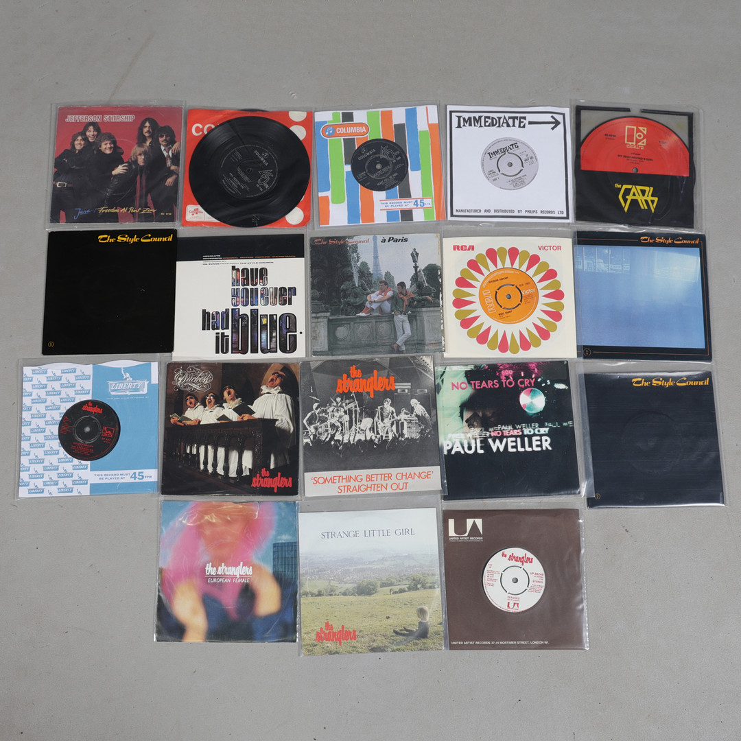A SELECTION OF 45'S. THE STRANGLERS/ THE STYLE COUNCIL/ JEFFERSON AIRPLANE/ YARDBIRDS/ CHRIS FARLOWE (QTY).