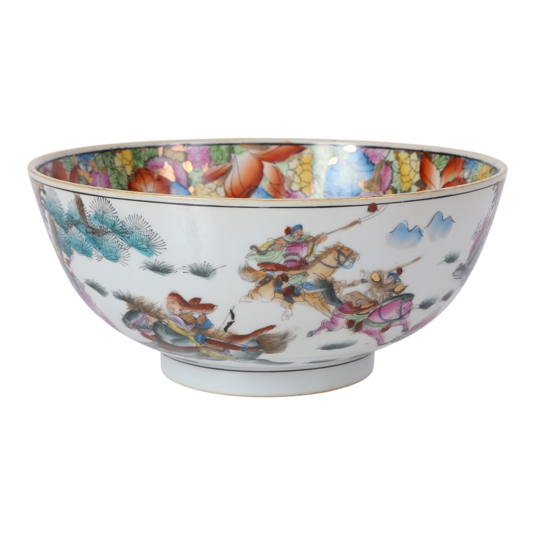Kinesisk skål af porcelæn, 1900-tallet.