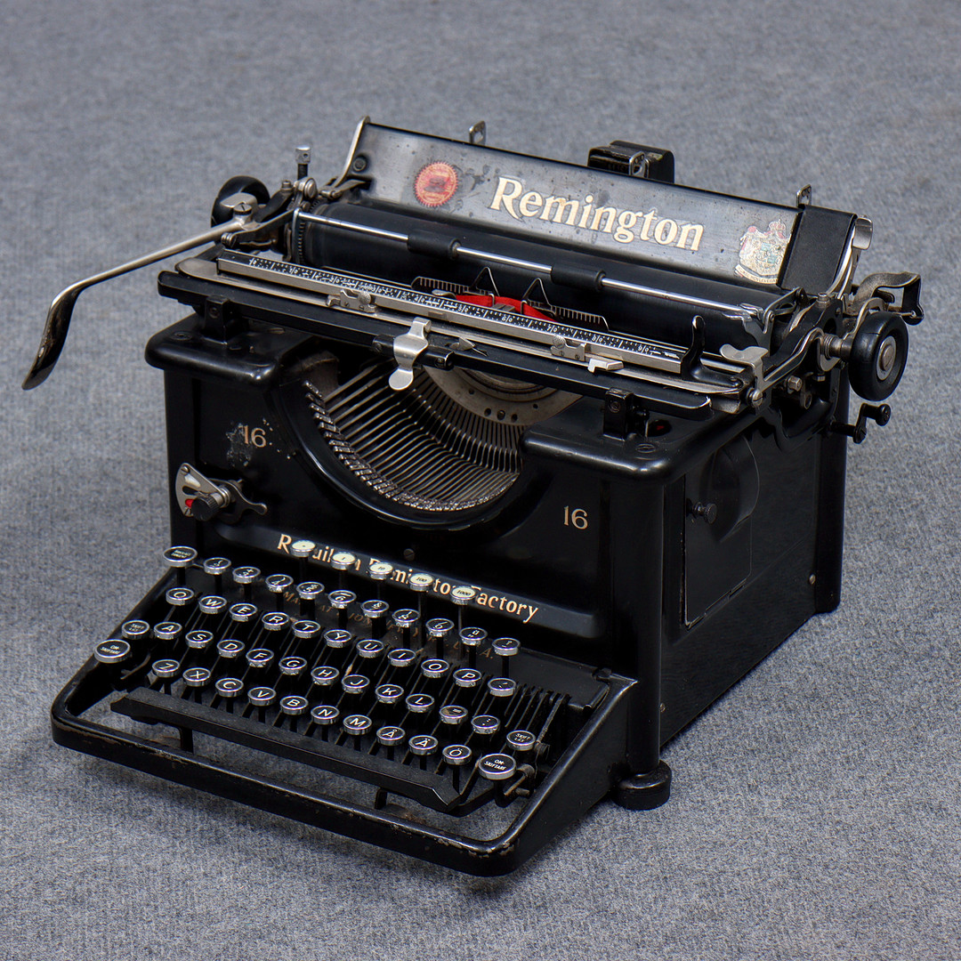 REMINGTON SKRIVMASKIN, KLASSISK QWERTY MED RUNDADE TANGENTER, MODELL 16, NEW YORK, USA, TIDIGT 1900-TAL.