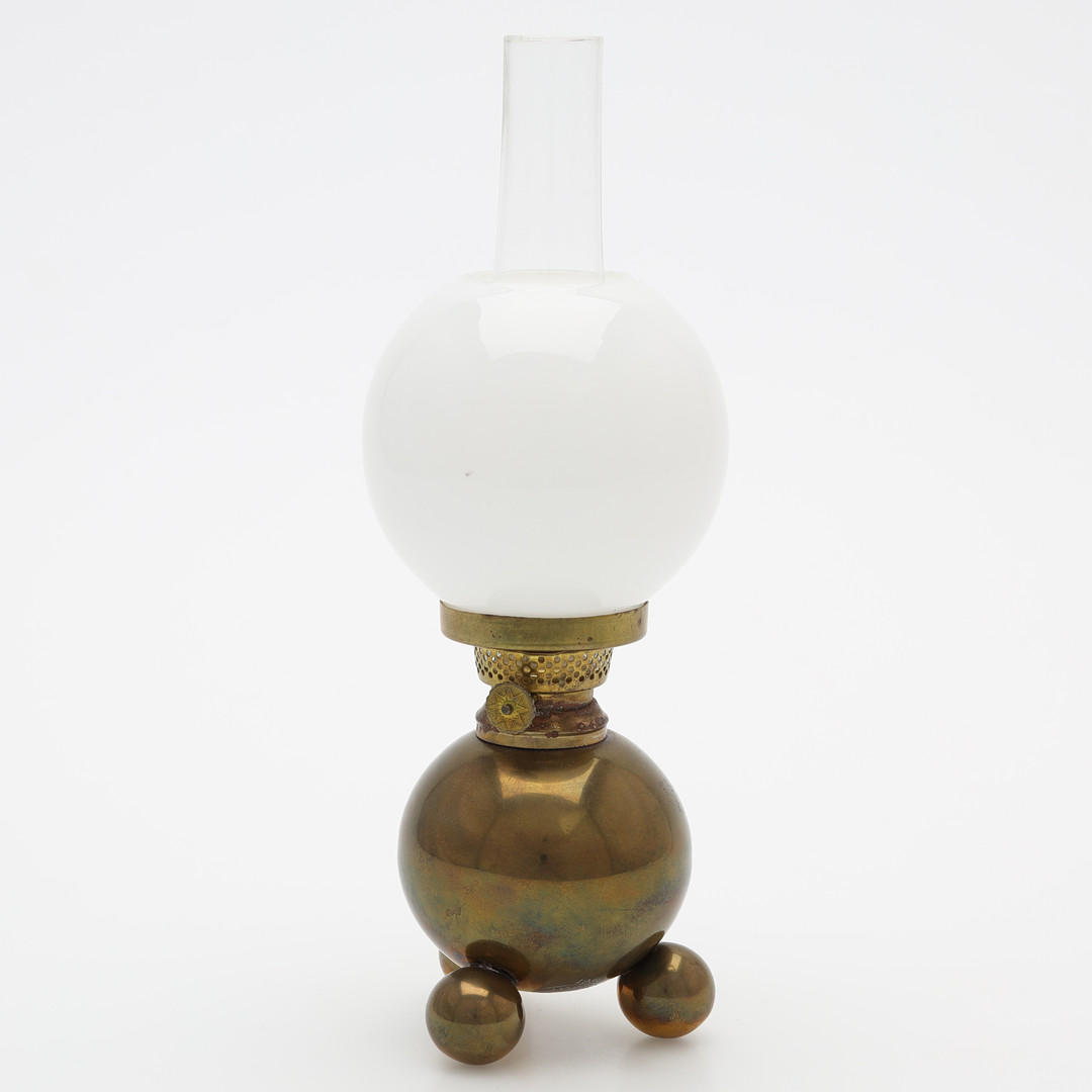 FOTOGENLAMPA, bordsmodell, mässing & glas, Gusums bruk, 1981.
