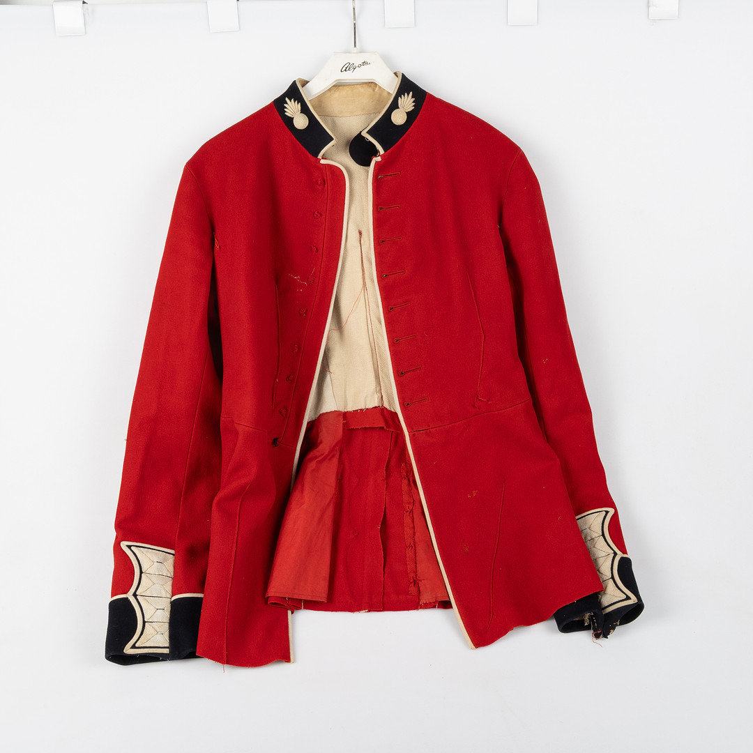 UNIFORMER, 3 stycken, England, 1900-talets första hälft.
