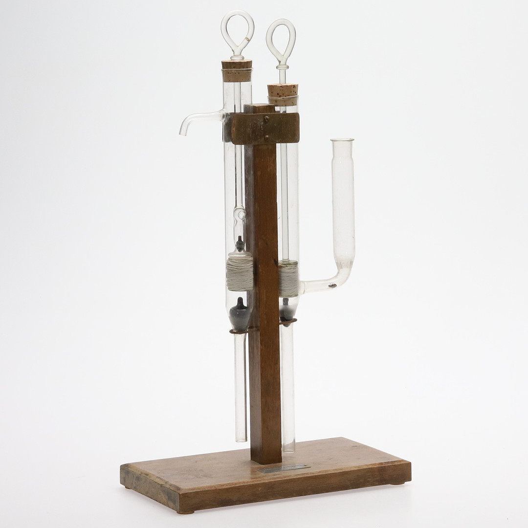 SKOLMATERIEL FÖR EXPERIMENT, glas, Svanstöm & Rylander, Stockholm, 1900-talets första hälft.