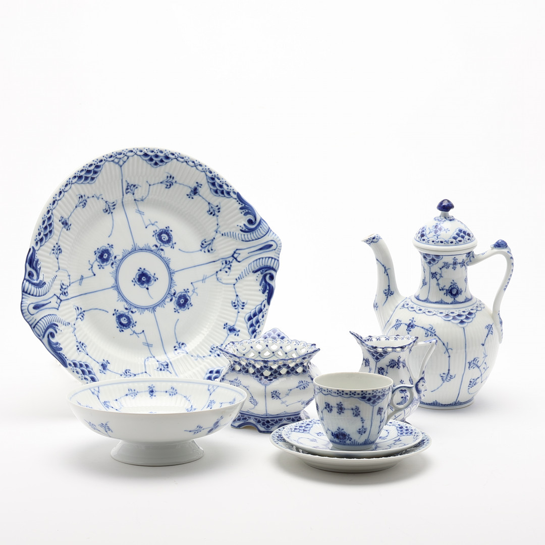SERVIS, 25 delar "Musselmalet halvblonde", Royal Copenhagen Danmark, porslin.