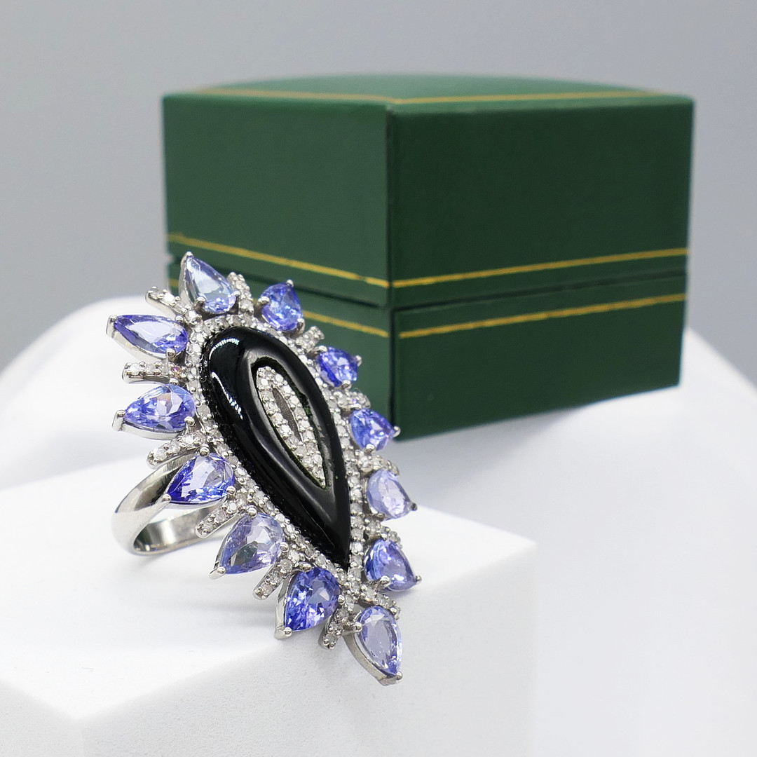 ONYX, TANZANITE & DIAMOND dress ring.