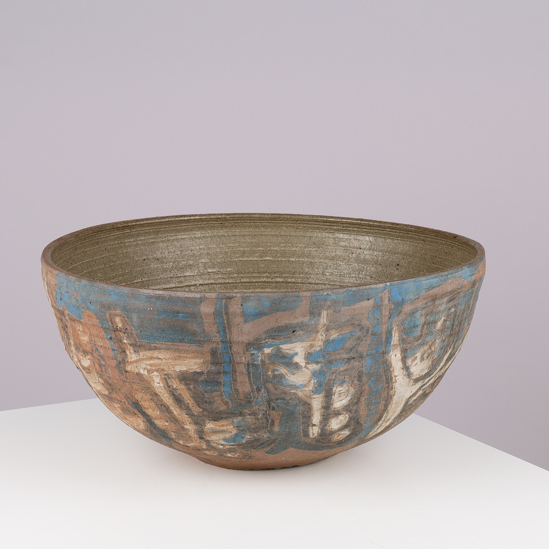 PETER TYBJERG (1944-2025). Large bowl of glazed stoneware decorated with abstract motifs, own studio in Martofte, Denmark, 1970s/80s.