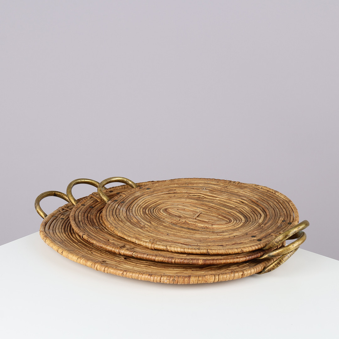 Sæt med tre bakker af rattan og messing. Gabriella Crespi stil. Italien. (3).