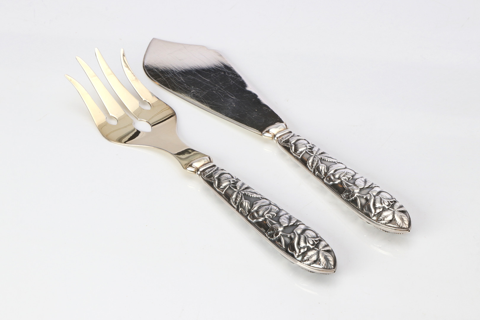 PARTI SILVERBESTICK, 14 ST. 1900-tal. Vikt exklusive serveringsbestick med fyllda skaft ca 90 gram.