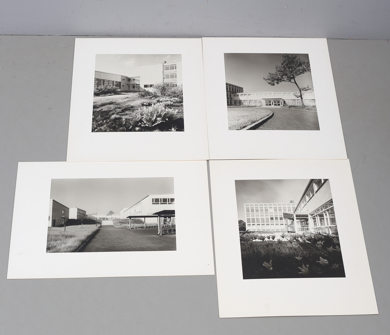 VALLHALLASKOLAN, OSKARSHAMN. 4 originalfotografier på pappannå, 1959-1960.