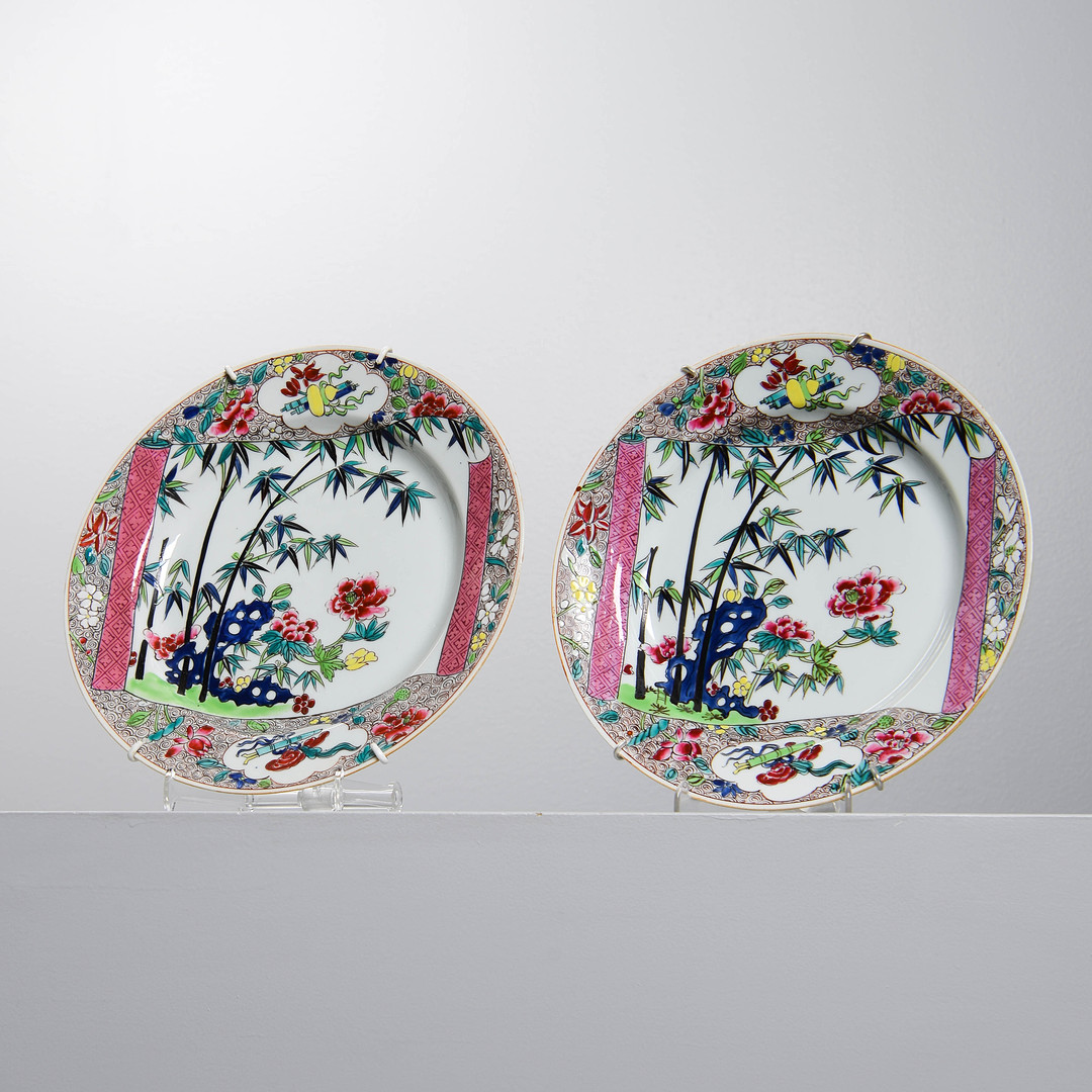 TALLRIKAR, 2 st, 1700-talsstil, Kina, 1900-tal.