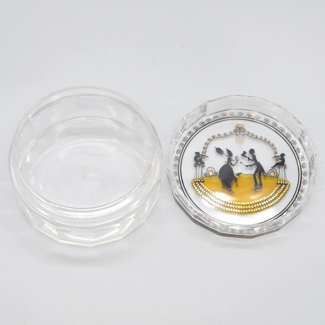 ADOLF BECKERT. ZIERDOSE, GLAS, HOCHZEITSMOTIV, GOLD- UND SCHWARZLOTMALEREI, FÜR GLASFACHSCHULE STEINSCHÖNAU, UM 1915-1920.