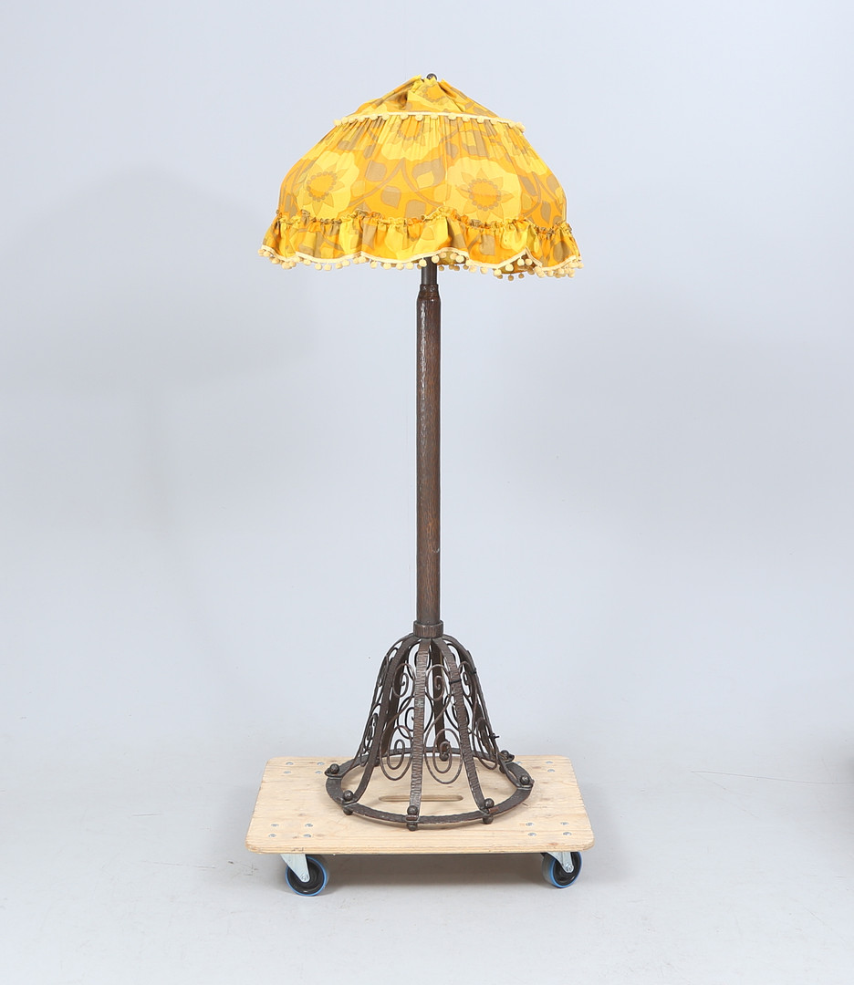 GOLVLAMPA, smide, jugend, 1910/20-tal.