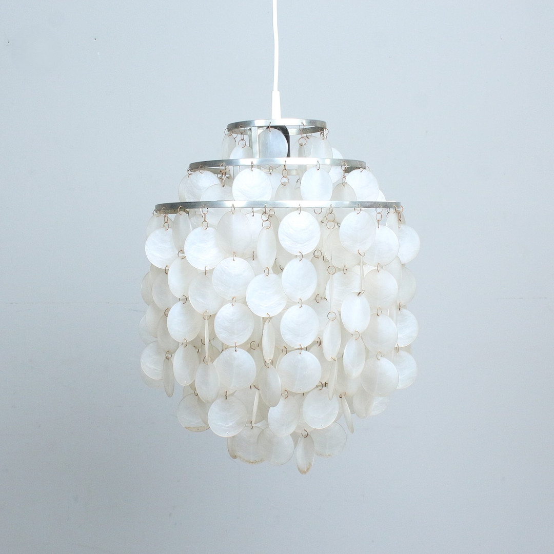 VERNER PANTON. Pendelleuchte/Deckenlampe, Muschel, Modell: 'Fun1 DM', 1960er Jahre.