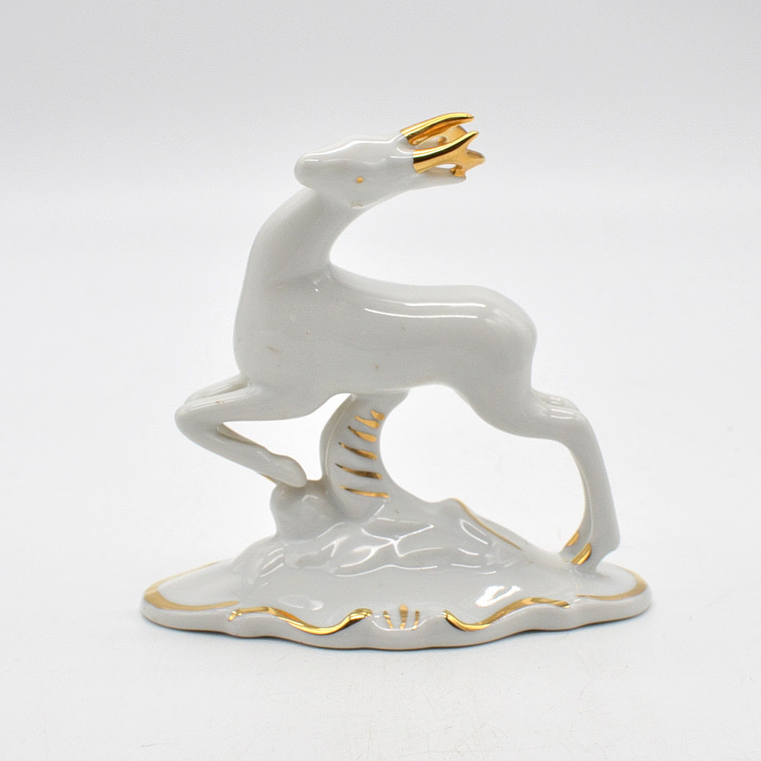 ARPO CURTEA DE ARGES, "REHBOCK", PORZELLANSKULPTUR, MIT GOLDBEMALUNG, UM 1970ER JAHRE.
