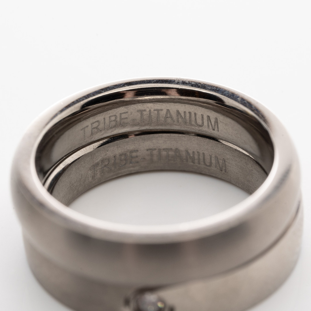 RINGAR, 4 st, Titan, Cubic Zirkon.