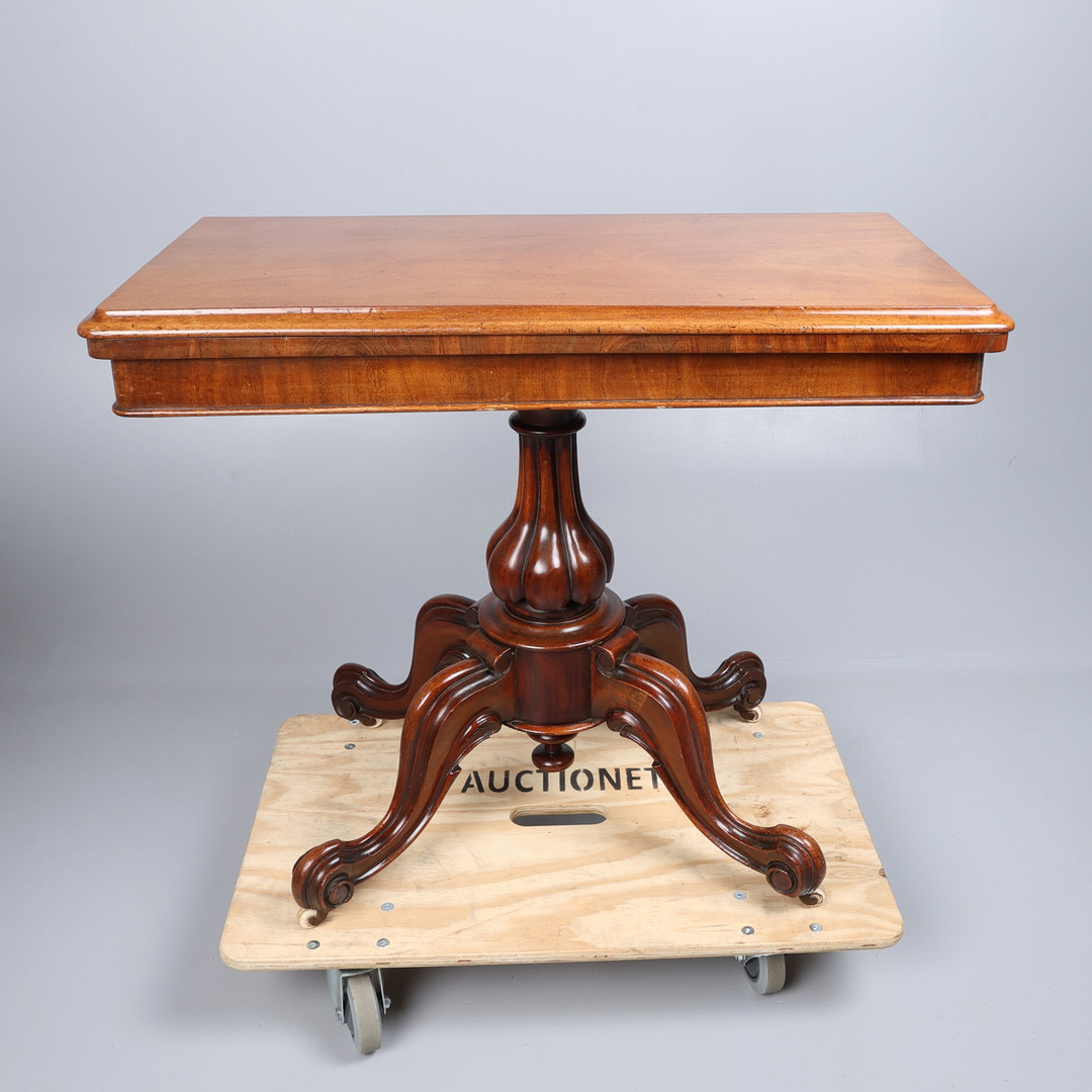 VICTORIAN MAHOGANY CARD TABLE.