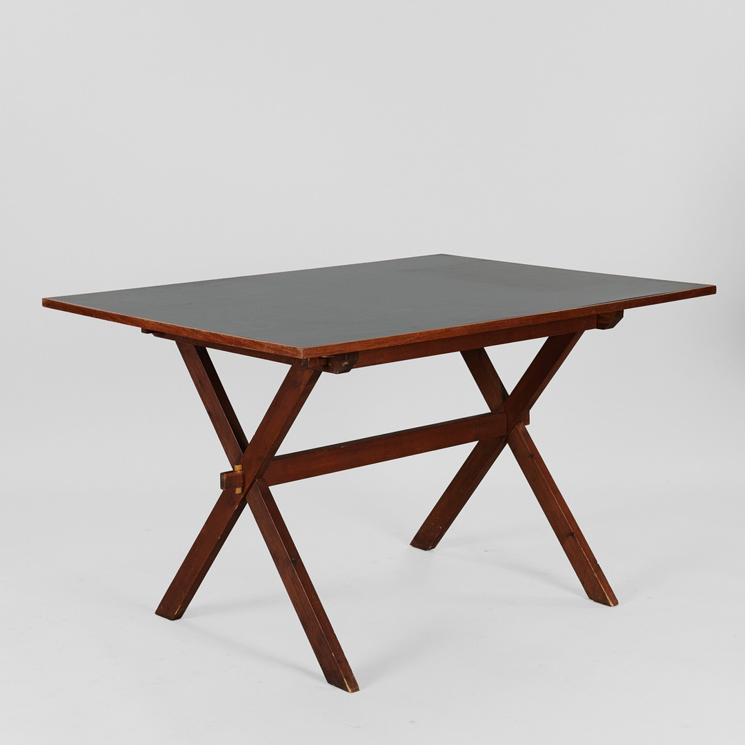 Bord med plade af teak og sort formica, stel af bejdset fyrretræ, Danmark, ca. 1950'erne.