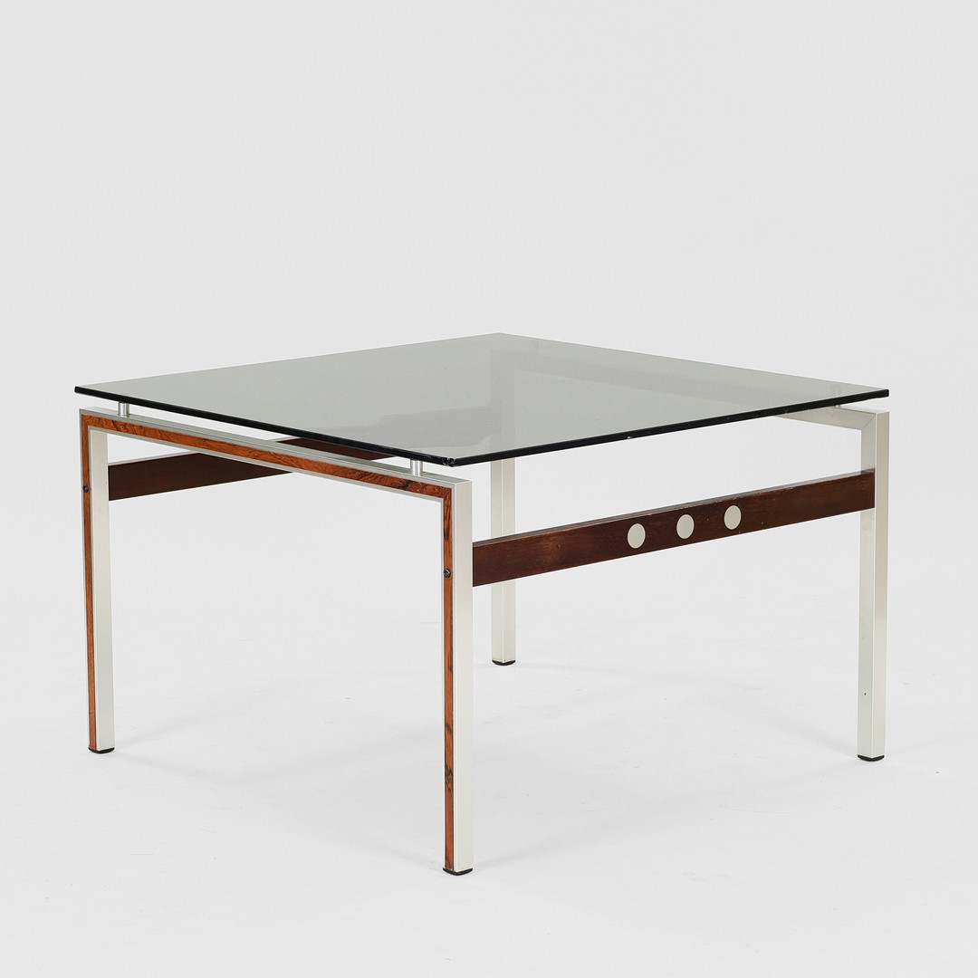 Dansk design. Kvadratisk sofabord af palisander og metal med glasplade, 1960'erne.