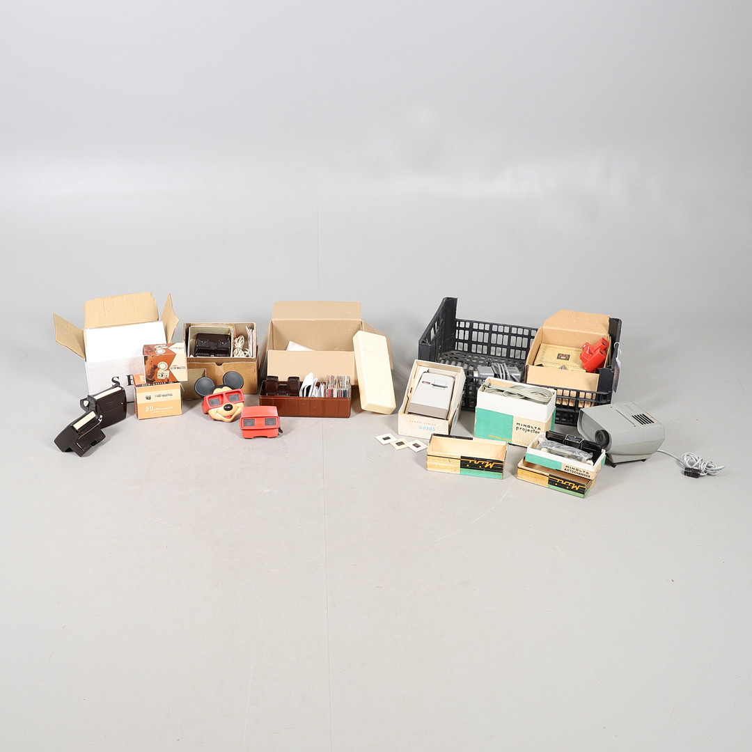 SELECTION OF STEREOGRAPHIC VIEWERS AND SLIDES.
