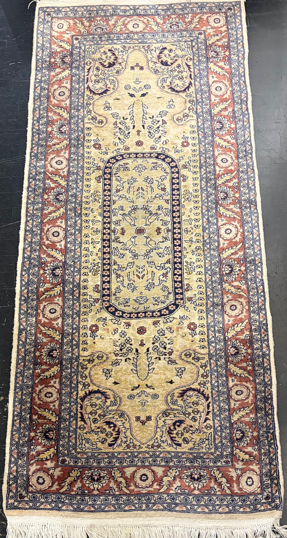 Persian runner in wool, 20th century.