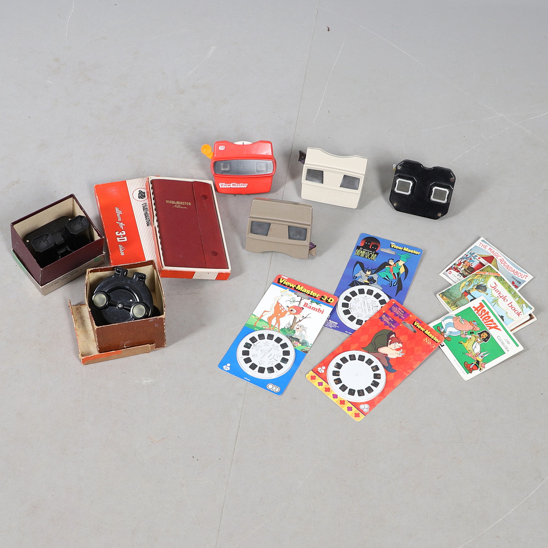 VARIOUS VIEWMASTER STEREOGRAPHIC VIEWERS WITH SLIDES.