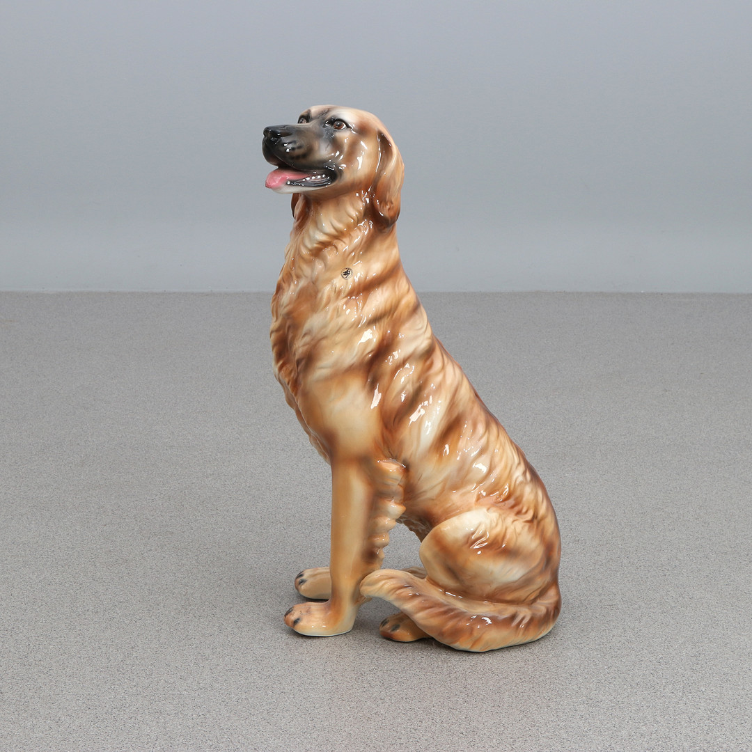 RBA, KERAMIKSKULPTUR. Hund. 1900-talets andra hälft.