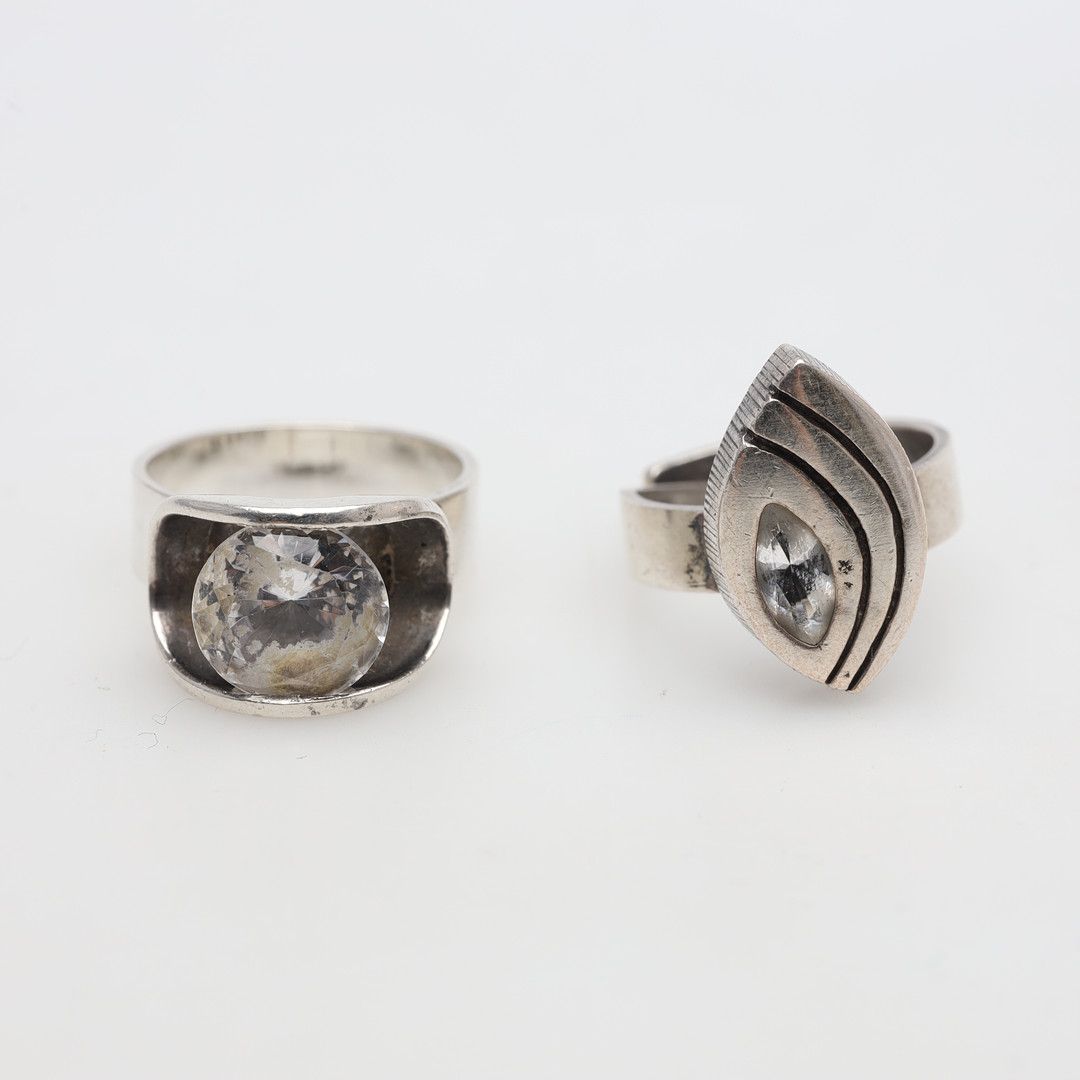 RINGAR 2 stycken, silver, bruttovikt ca 9,5 gram.