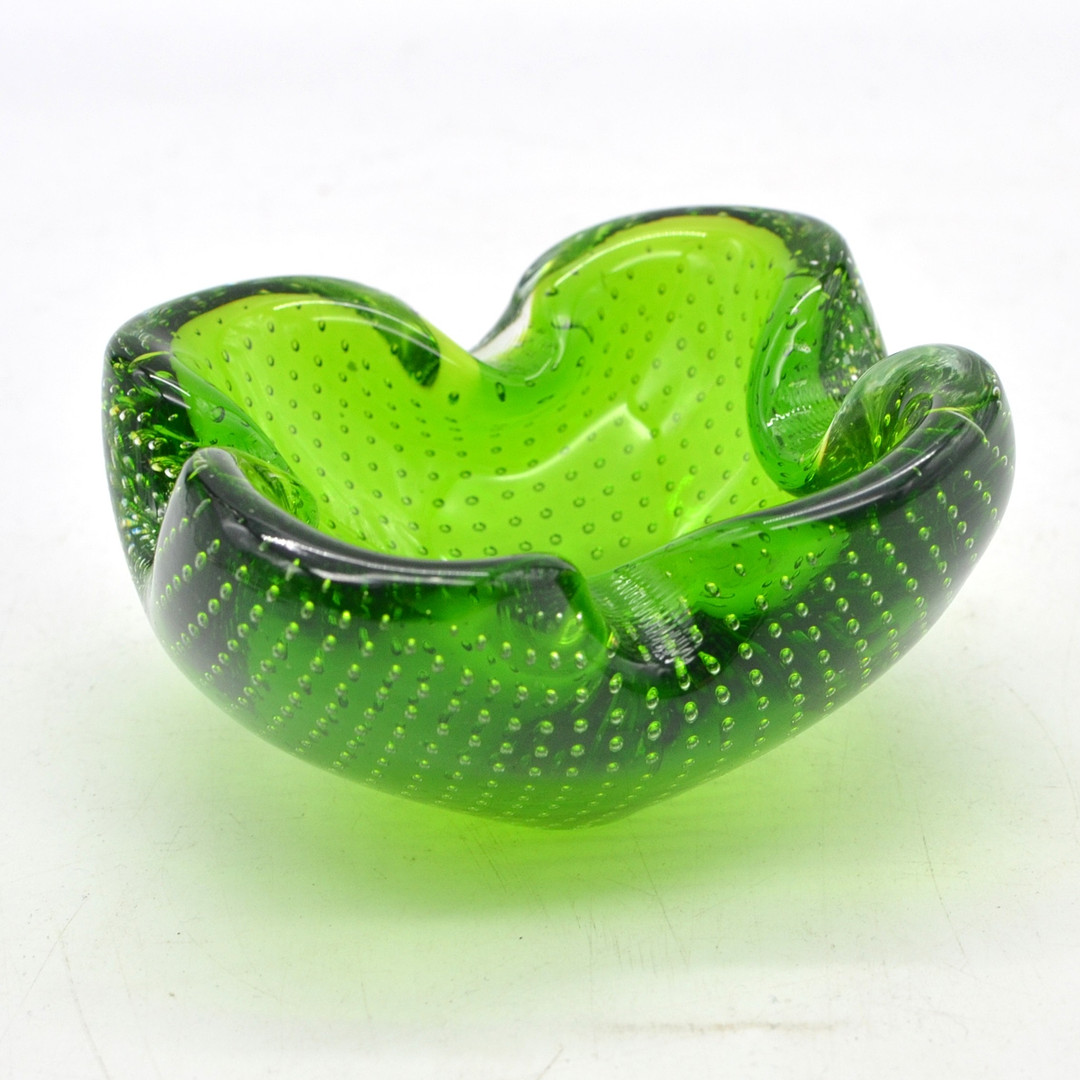ARCHIMEDE SEGUSO. MURANO GLAS SCHALE, STUDIOGLAS, SOMMERSO UND BULLICANTE, ITALIEN, UM 1960ER JAHRE.