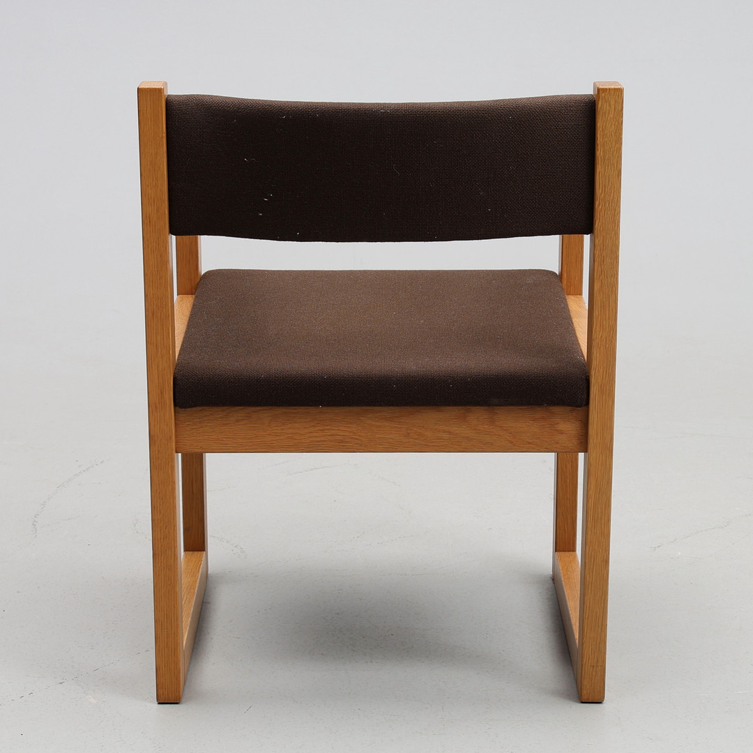 KARMSTOL. Nørgaards Møbelfabrik, Danmark, 1960/70-tal, etikettmärkt.