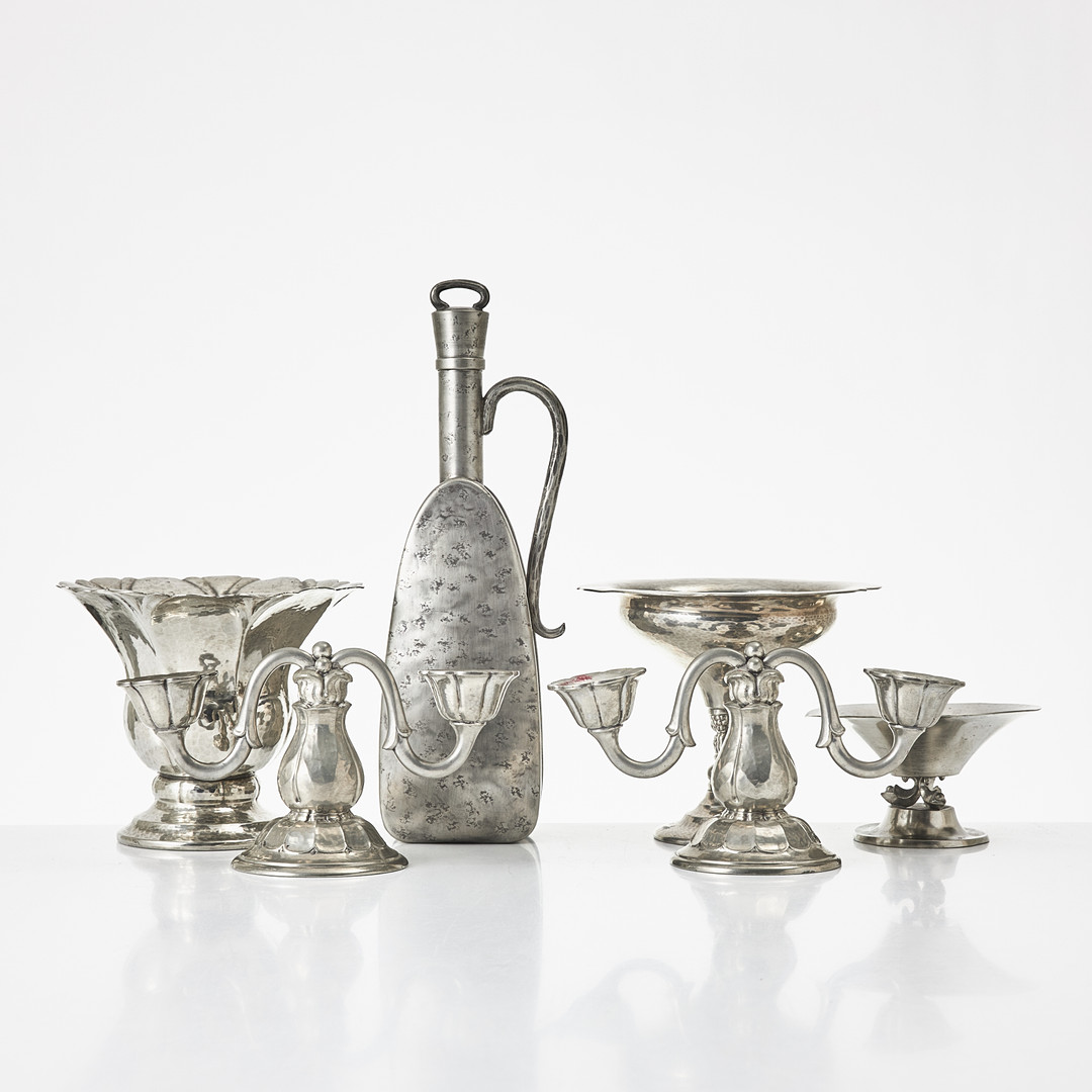SKÅLAR, KANDELABRAR, FLASKA, 6 dlr., tenn, Danmark och Sverige, 1900-talets första hälft, bland annat märkta Just Andersen och Dansk Kunst.