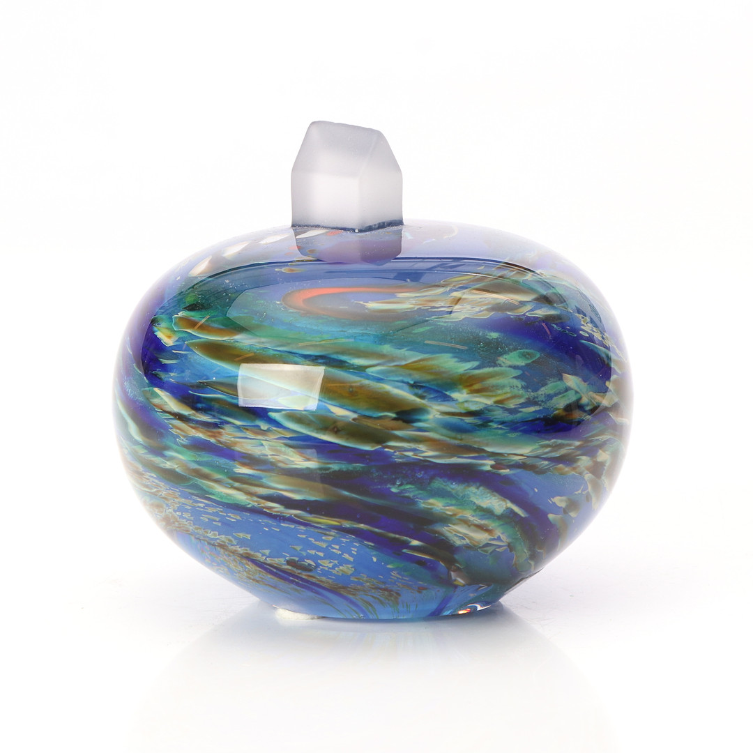 BERTIL VALLIEN. GLASSKULPTUR. Konstglas. "My Universe - Earth". Kosta Boda, signerad undertill.