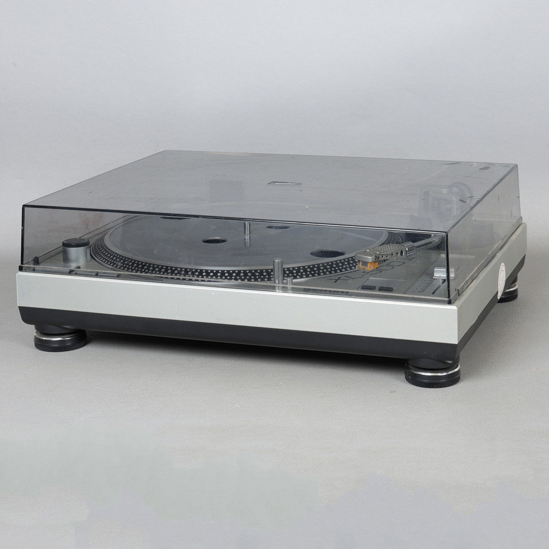 GEMINI XL500 II DIRECT DRIVE MANUAL TURNTABLE.