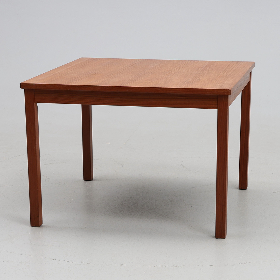 SOFFBORD. Teak.
