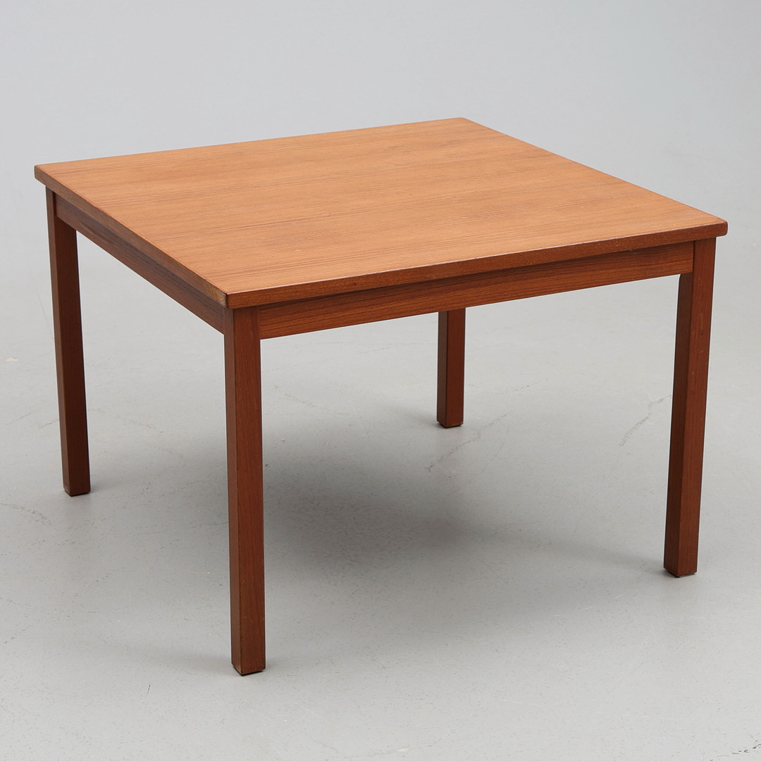 SOFFBORD. Teak.