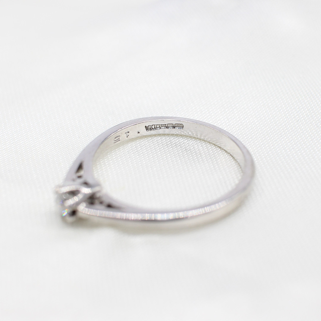 DIAMOND SOLITAIRE RING.