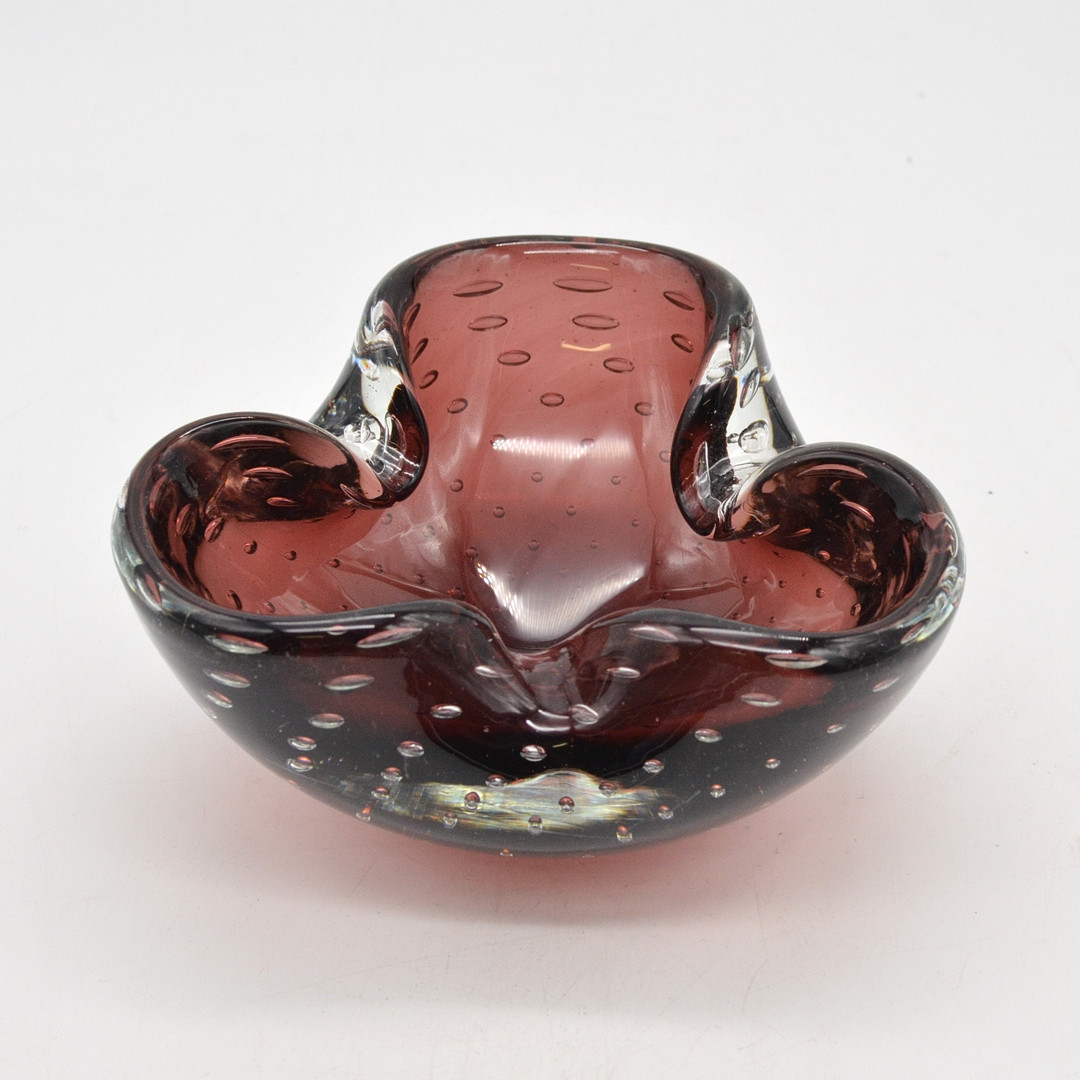 MURANO DESIGNER SCHALE, STUDIOGLAS, SOMMERSO UND BULLICANTE, ITALIEN, UM 1960ER JAHRE.