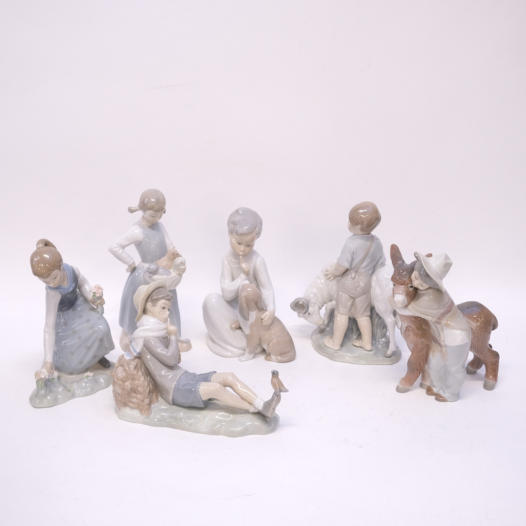 SEX FIGURINER, LLADRO OCH NAO.