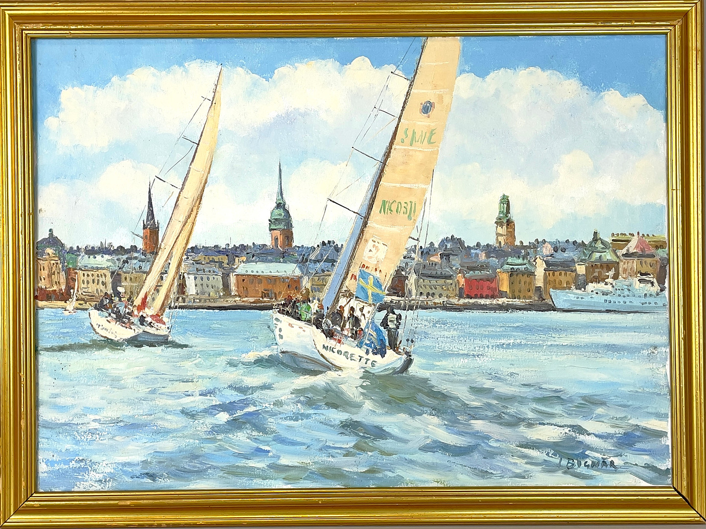 ISTVAN BOGNAR (Budapest 1938-2021 Stockholm), olja på duk, Havskappseglingsbåten Nicorette i Stockholms ström, signerad I Bognar.