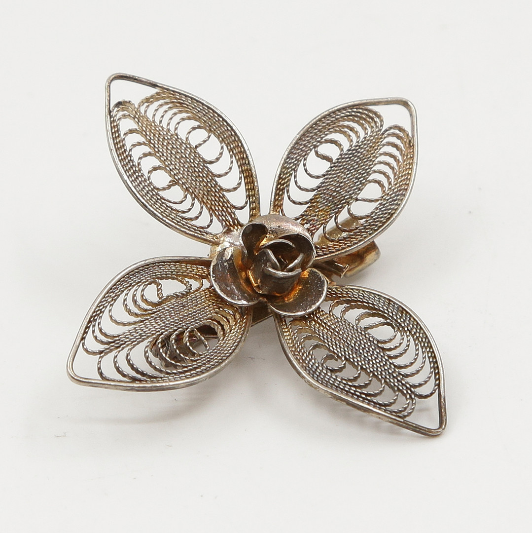 BROSCHER, 4 ST, FILIGRANARBETE, SILVER, TIDIGT 1900-TAL.