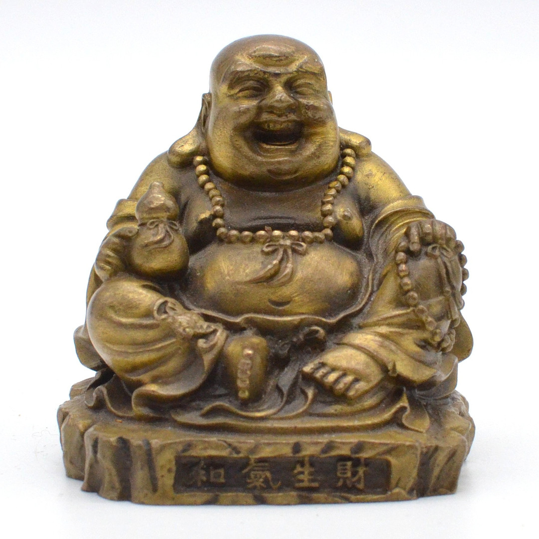 LACHENDER BUDDHA MIT GELDSACK, SOG. "MAITREYA-BUDDHA", FIGUR AUS BRONZE, MIT INSCHRIFT, MITTE 20. JAHRHUNDERT.