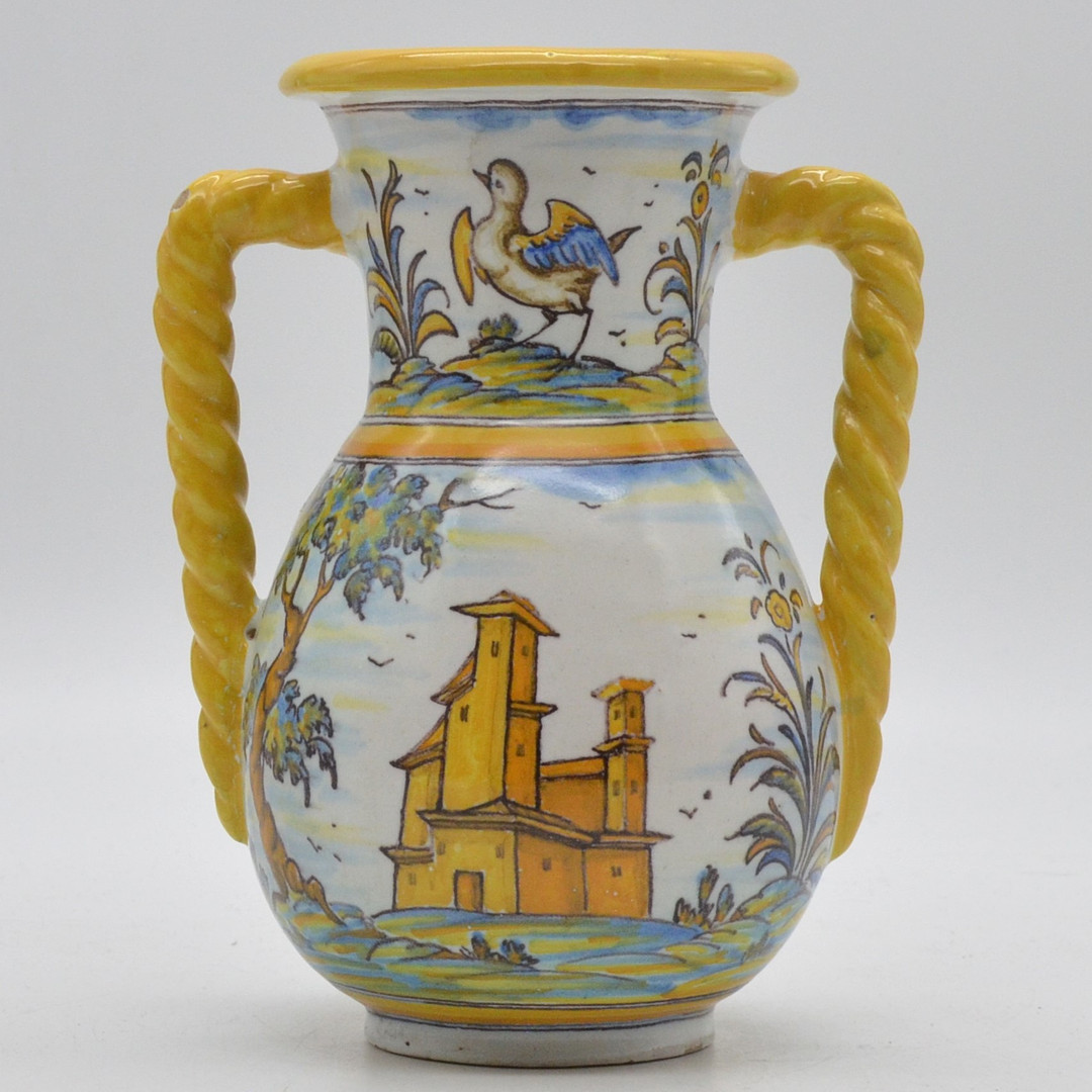 TALAVERA RUIZ DE LUNA, VASE MIT SCHNURHENKEL, NR. 61, MAJOLIKA, FARBIG GEFASST, SPANIEN, ENDE 19. JAHRHUNDERT, MIT BODENMARKE.